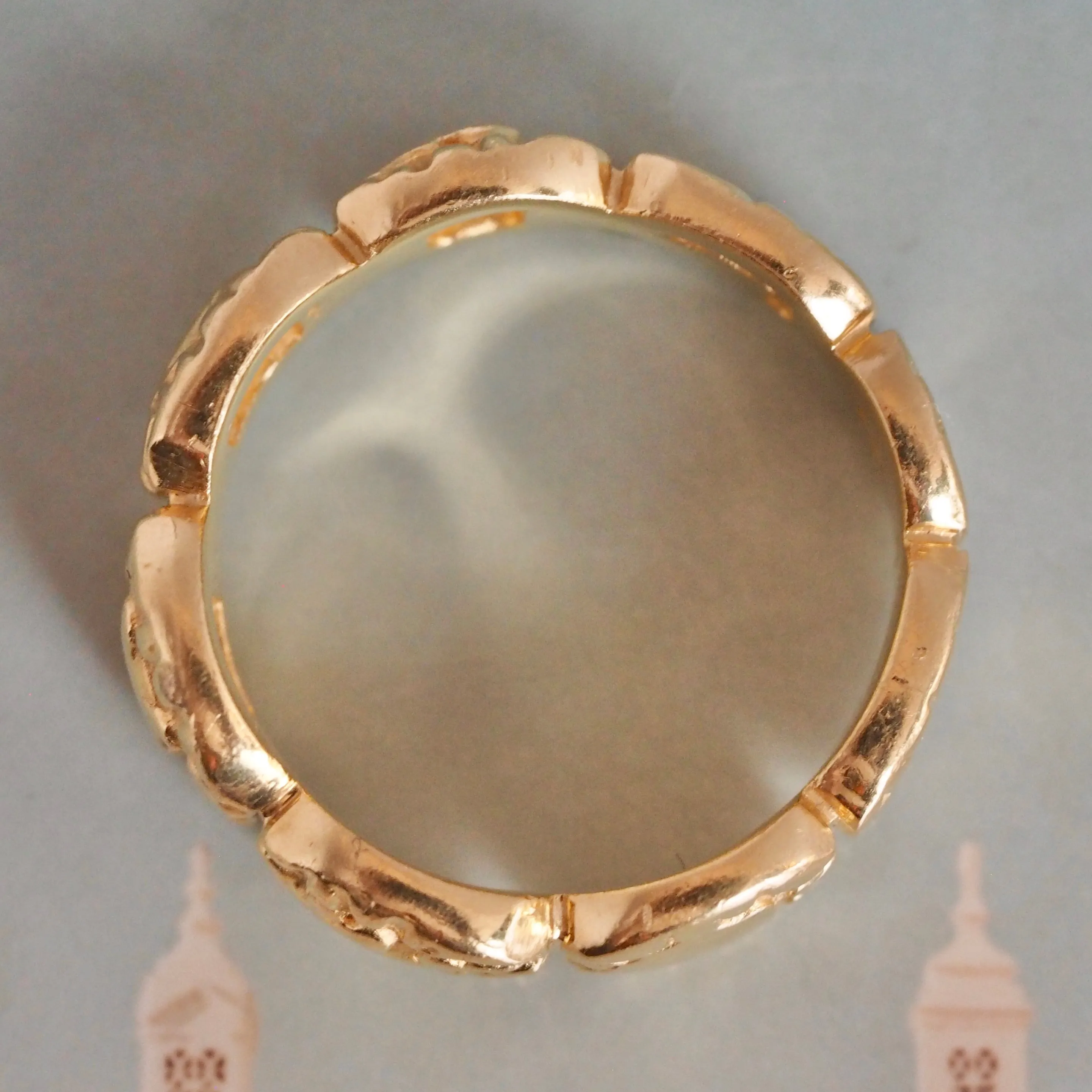 Vintage Artisan 18k Gold Thick Paneled Band