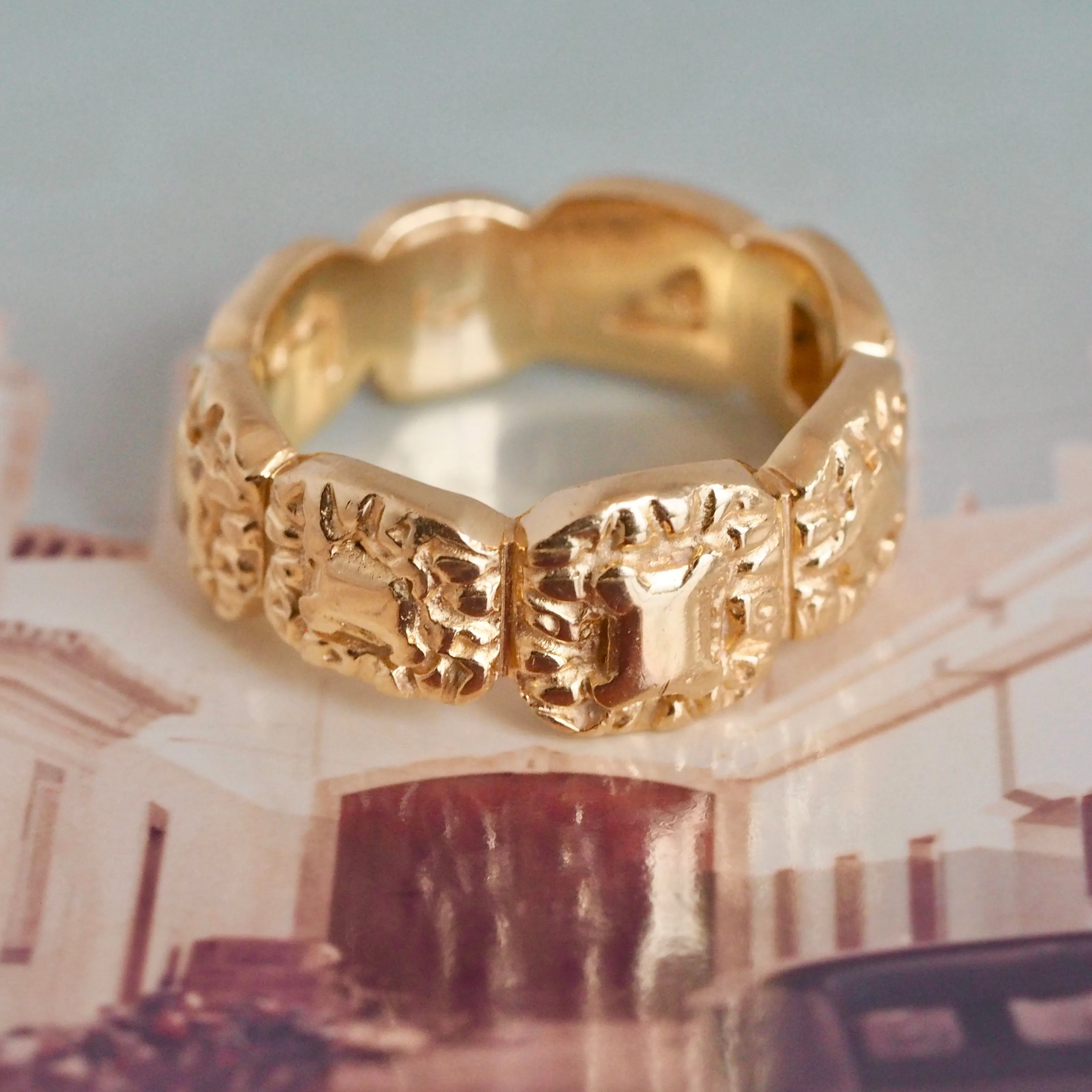 Vintage Artisan 18k Gold Thick Paneled Band